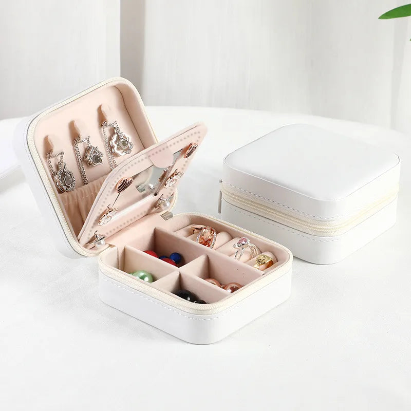 Travelers Leather Zip Up Jewelry Box
