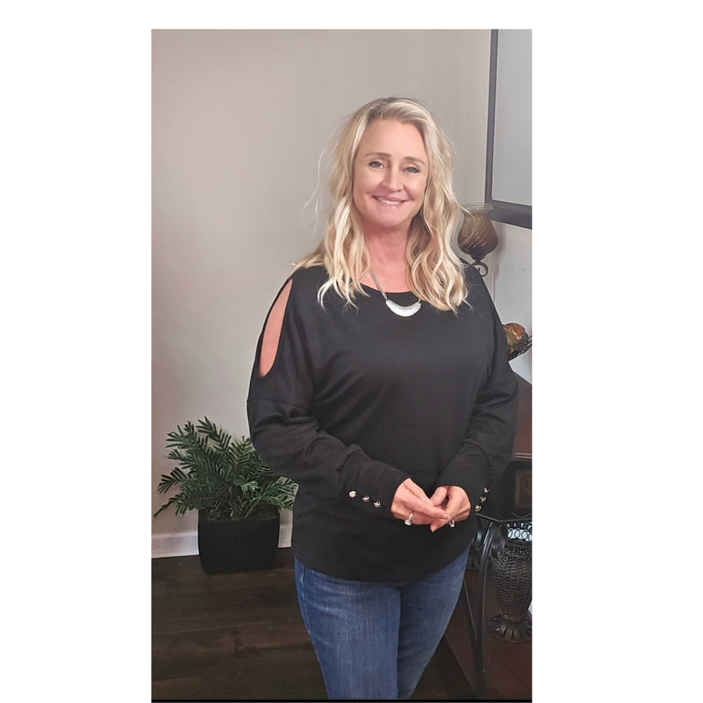 BLACK COLD SHOULDER TOP